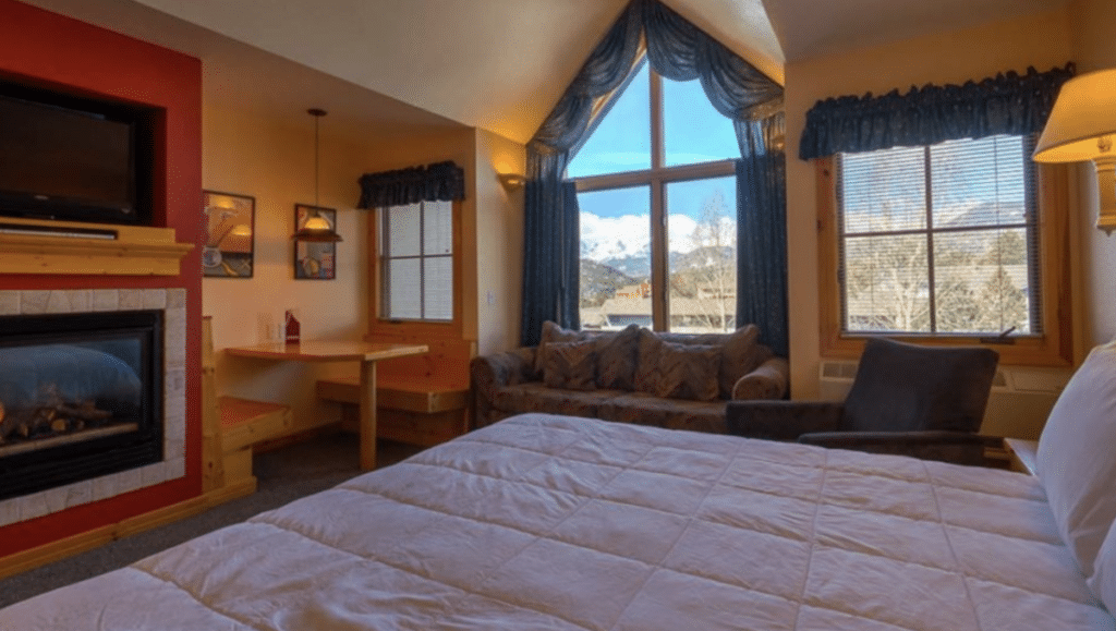 places to stay in estes park