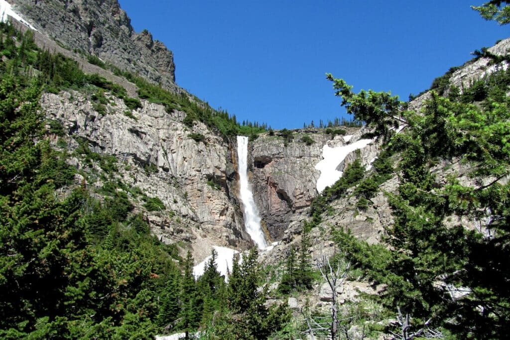 apikuni falls in glacier national park